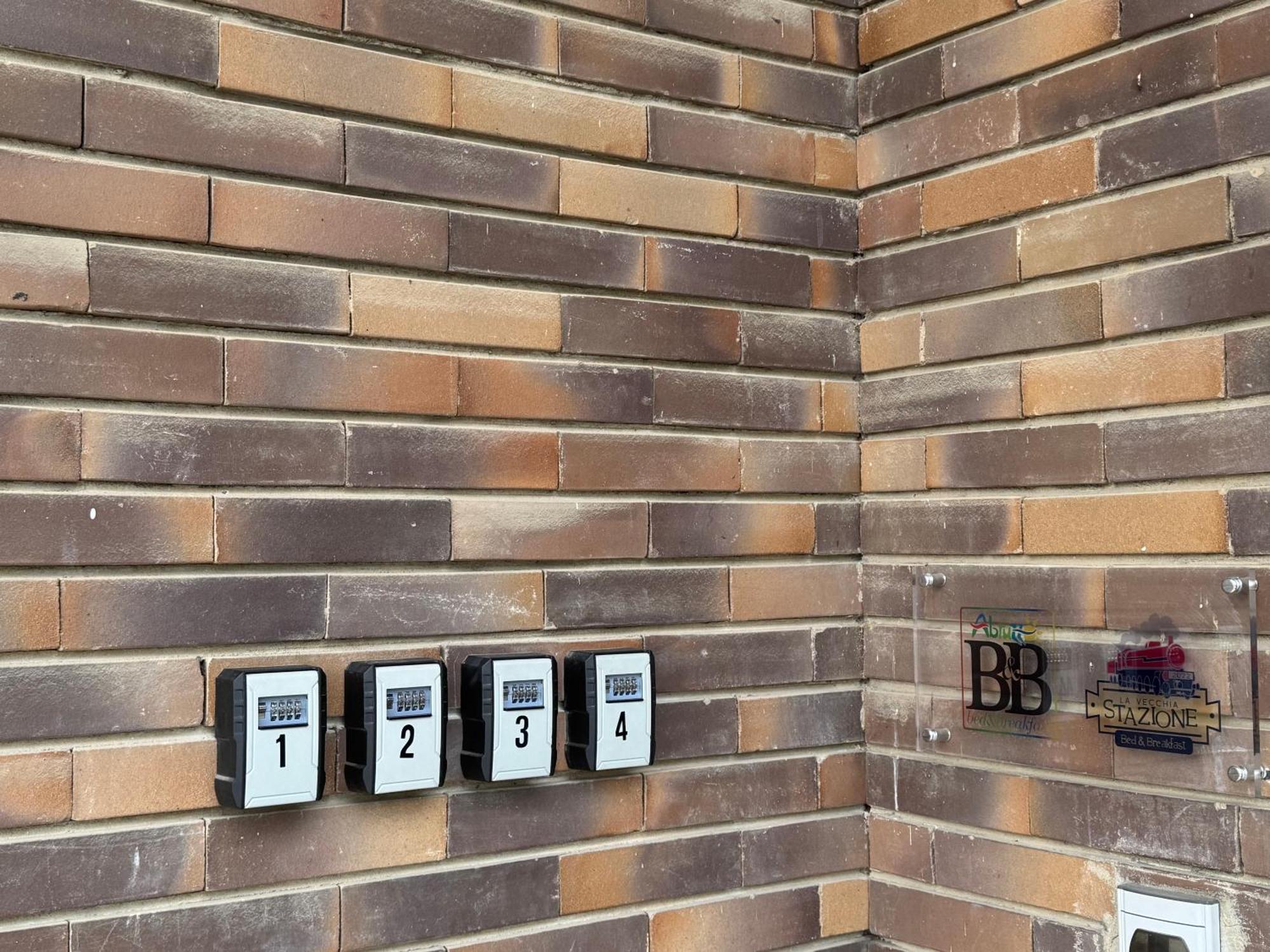 La Vecchia Stazione B&B ヴァスト エクステリア 写真